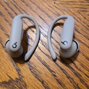 Beats by Dre Wireless Earbuds - Gray